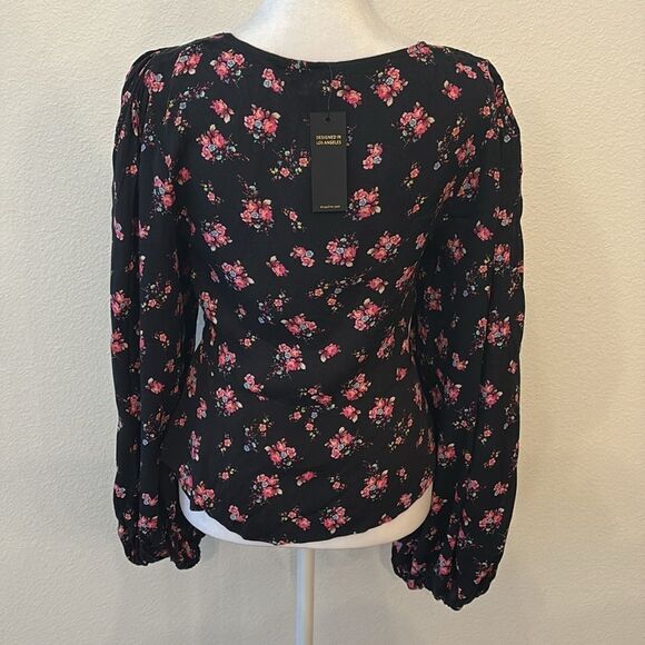 AFRM noir blush floral keyhole peplum top NWT - Picture 3 of 3